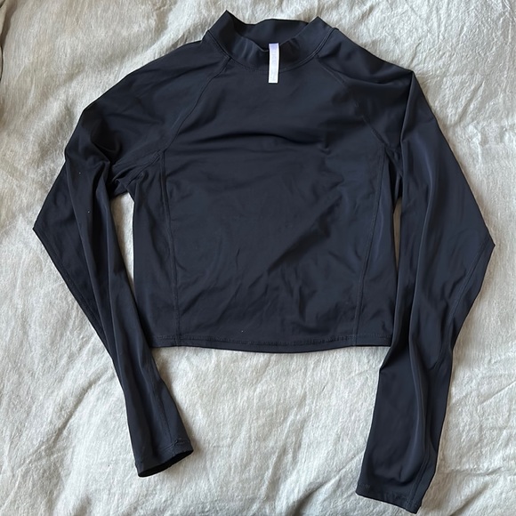 Fabletics black mock neck workout top - Picture 1 of 3
